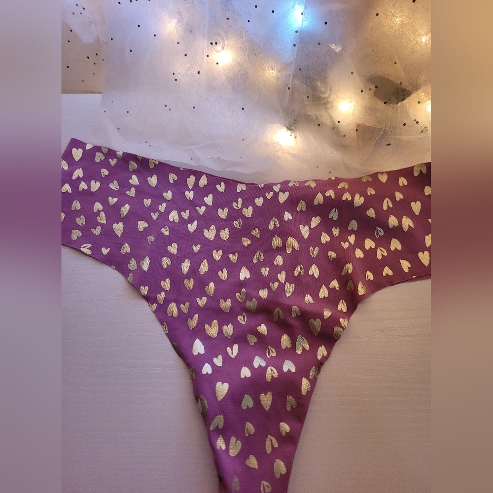 5/$40🛍 Victoria's Secret Purple Gold Hearts Thong NWOT